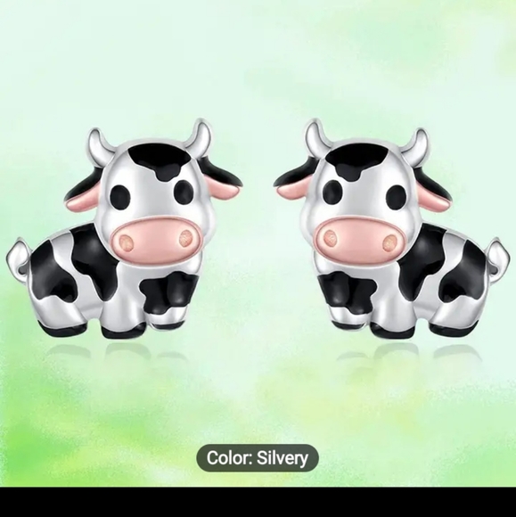Cute cow earrings - Picture 1 of 3